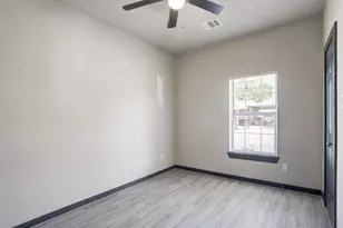 8103 Glass St, Houston, TX 77016 - Photo 8