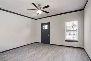 8103 Glass St, Houston, TX 77016 - Photo 6