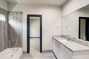 8103 Glass St, Houston, TX 77016 - Photo 10