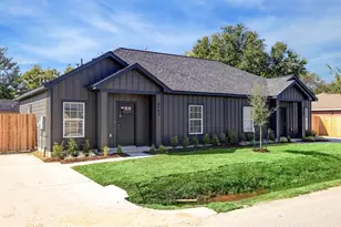 8103 Glass St, Houston, TX 77016 - Photo 1