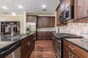 417 Marina View Dr, Webster, TX 77598 - Photo 10