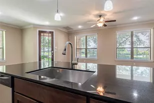 417 Marina View Dr, Webster, TX 77598 - Photo 12