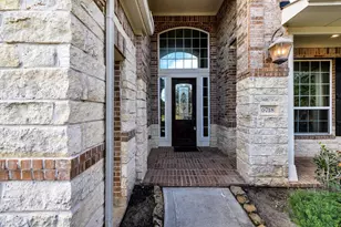 6718 Miller Shadow Ln, Sugar Land, TX 77479 - Photo 2