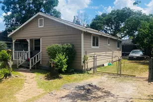 102 Avenue A, Willis, TX 77378 - Photo 1
