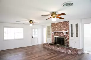 1600 Reimer St, Brenham, TX 77833 - Photo 8