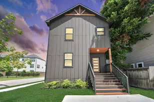 801 E 32nd 1/2 St, Houston, TX 77022 - Photo 1