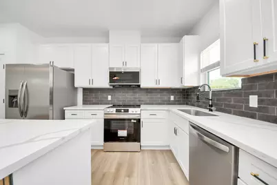 801 E 32nd 1/2 Street #A, Houston, TX 77022 - Photo 4