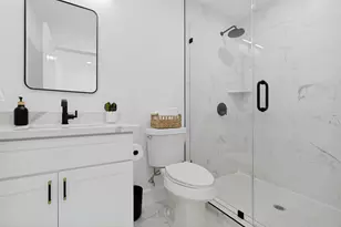 801 E 32nd 1/2 St, Houston, TX 77022 - Photo 22