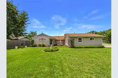 212 Elm Street, Lake Jackson, TX 77566 - Photo 34
