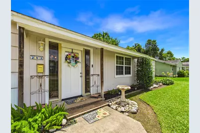 212 Elm Street, Lake Jackson, TX 77566 - Photo 6