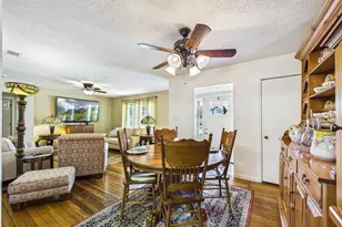 212 Elm St, Lake Jackson, TX 77566 - Photo 10
