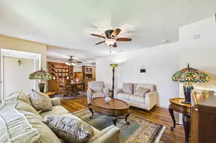 212 Elm St, Lake Jackson, TX 77566 - Photo 8