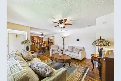 212 Elm Street, Lake Jackson, TX 77566 - Photo 8
