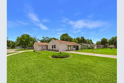 212 Elm Street, Lake Jackson, TX 77566 - Photo 36