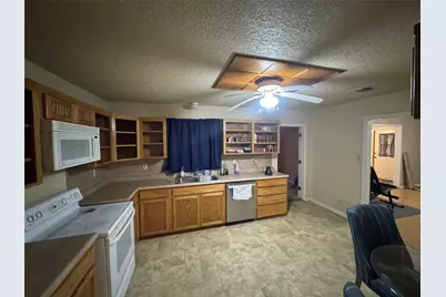 307 5th Street, Sutherland Springs, TX 78161 - Photo 12