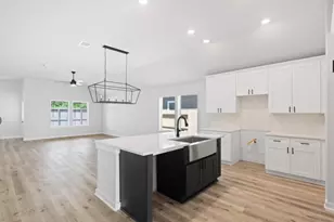 403 Zeus Mountains Dr, Crosby, TX 77532 - Photo 4