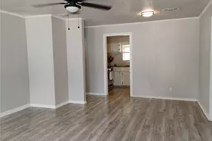 5954 Doolittle Blvd, Houston, TX 77033 - Photo 4