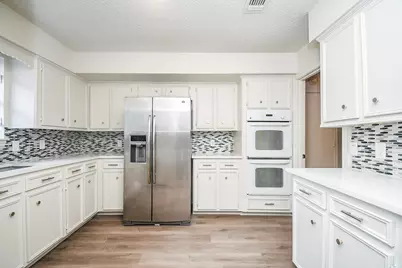 7815 Hummingbird Street, Houston, TX 77071 - Photo 6