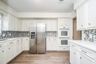 7815 Hummingbird St, Houston, TX 77071 - Photo 6