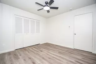 7815 Hummingbird St, Houston, TX 77071 - Photo 14