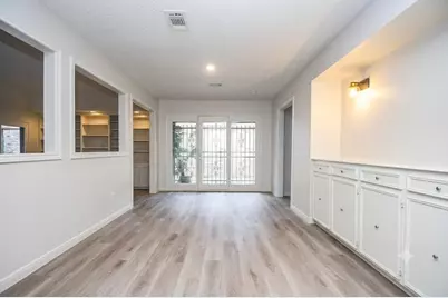 7815 Hummingbird Street, Houston, TX 77071 - Photo 2