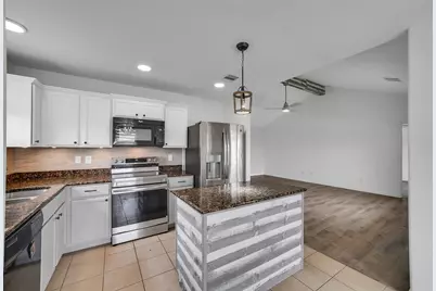 6623 Plum Springs Lane, Richmond, TX 77469 - Photo 6