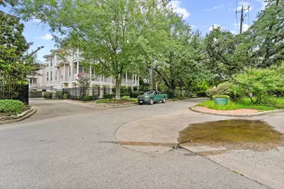 208 Hawthorne Street #A, Houston, TX 77006 - Photo 24