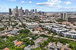 208 Hawthorne St, Houston, TX 77006 - Photo 30