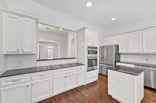 208 Hawthorne St, Houston, TX 77006 - Photo 14