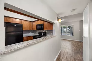 11002 Hammerly Blvd, Houston, TX 77043 - Photo 10