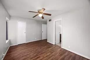 11002 Hammerly Blvd, Houston, TX 77043 - Photo 12