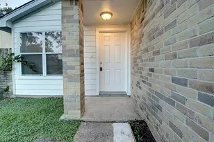 10734 Parkland Woods, Sugar Land, TX 77498 - Photo 2