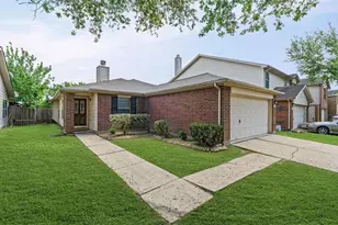 9231 Grove Haven Dr, Houston, TX 77083 - Photo 2