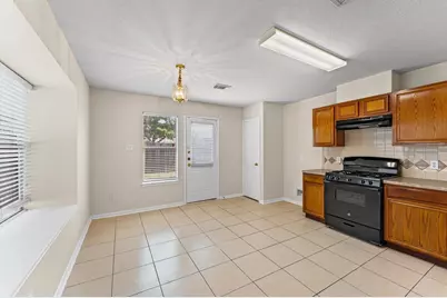 9231 Grove Haven Drive, Houston, TX 77083 - Photo 6