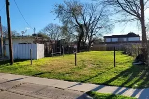 8013 N Main Street St, Houston, TX 77022 - Photo 12