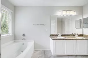 190 W Stedhill Loop, The Woodlands, TX 77384 - Photo 24