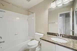 190 W Stedhill Loop, The Woodlands, TX 77384 - Photo 14