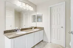 190 W Stedhill Loop, The Woodlands, TX 77384 - Photo 26