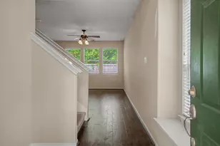 190 W Stedhill Loop, The Woodlands, TX 77384 - Photo 4