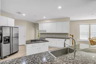 10419 Clubhouse Cir, Magnolia, TX 77354 - Photo 4