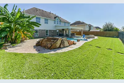 9719 Wincrest Drive, Mont Belvieu, TX 77523 - Photo 38