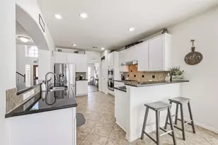 9719 Wincrest Dr, Mont Belvieu, TX 77523 - Photo 10