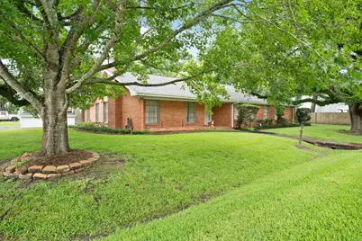 303 S Jackson Street, Alvin, TX 77511 - Photo 1