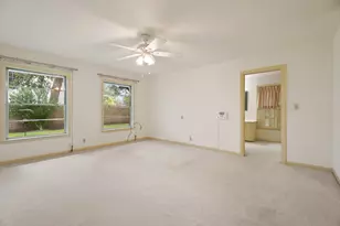 303 S Jackson St, Alvin, TX 77511 - Photo 16