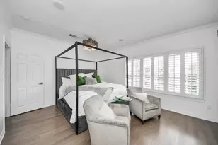 5042 Cedar Creek Dr, Houston, TX 77056 - Photo 22