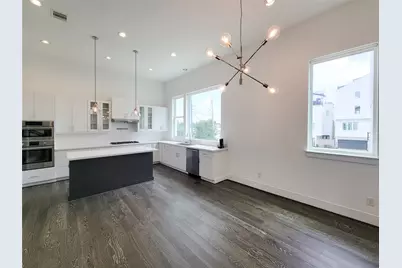 9 N St Charles Street #B, Houston, TX 77003 - Photo 12