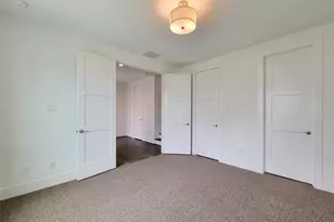 9 N St Charles St, Houston, TX 77003 - Photo 4