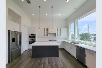 9 N St Charles Street #B, Houston, TX 77003 - Photo 14
