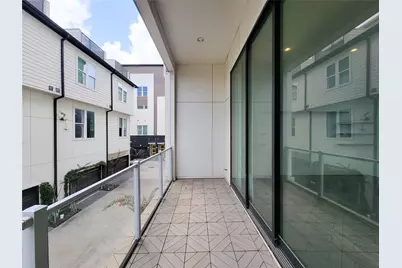 9 N St Charles Street #B, Houston, TX 77003 - Photo 8