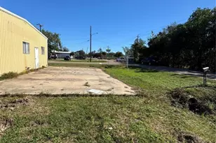 516 Cedar Bayou Rd, Baytown, TX 77520 - Photo 16